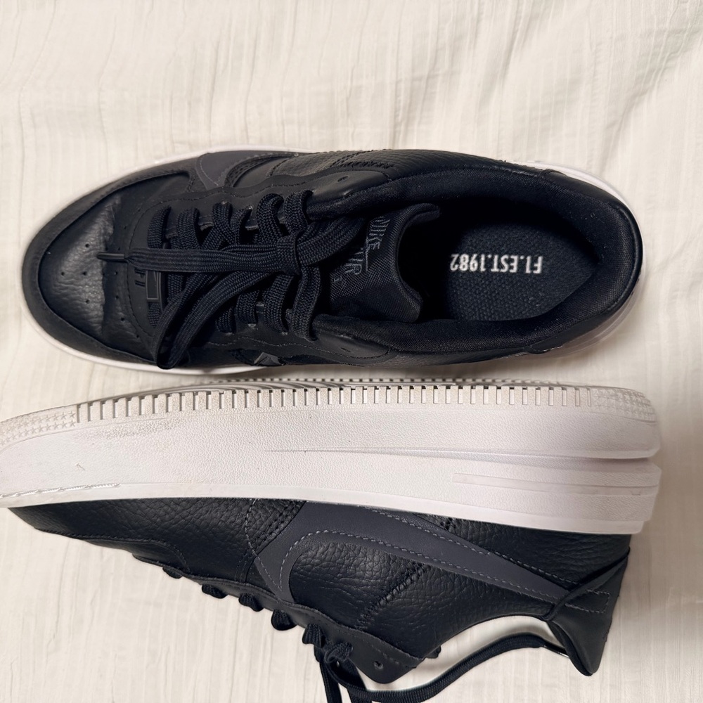 Nike Black and White Athletic Shoes